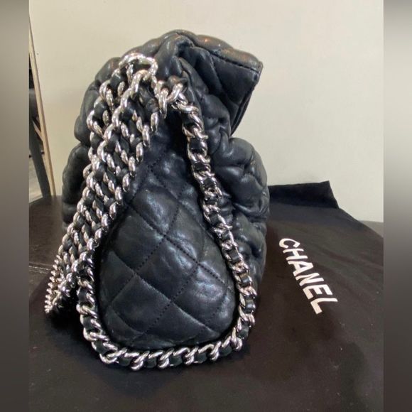 CHANEL “Chain Around” shoulder bag - Picture 6 of 11